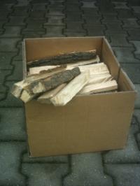 Bild zu Kaminholz, Brennholz, Anfeuerholz - trocken